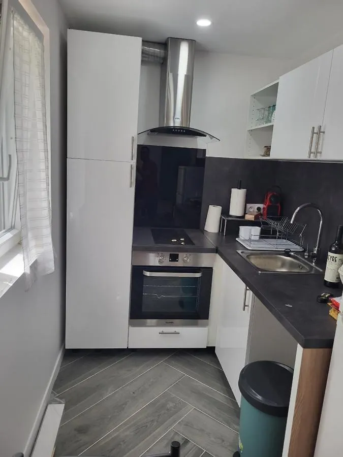 Paulangela Villa Avignon 0*,